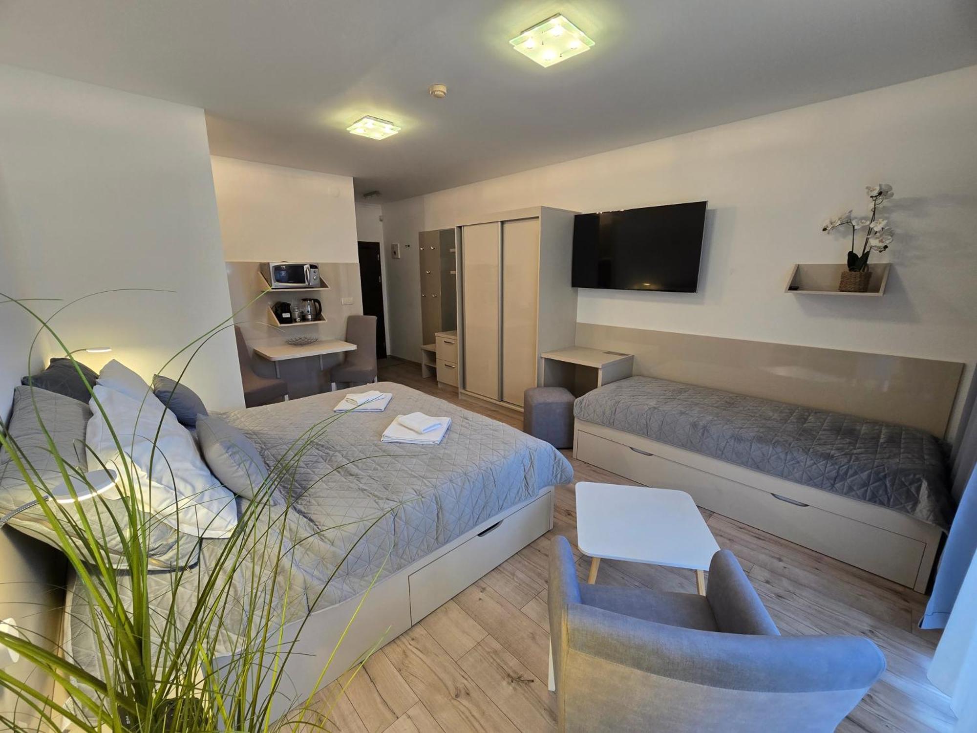 Elizabeth Apartment *